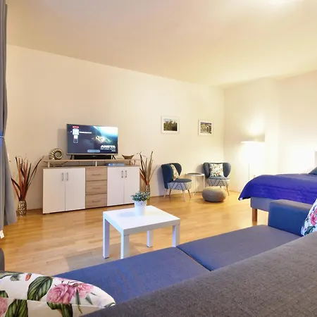 Karlsbad Apartment Exterior photo