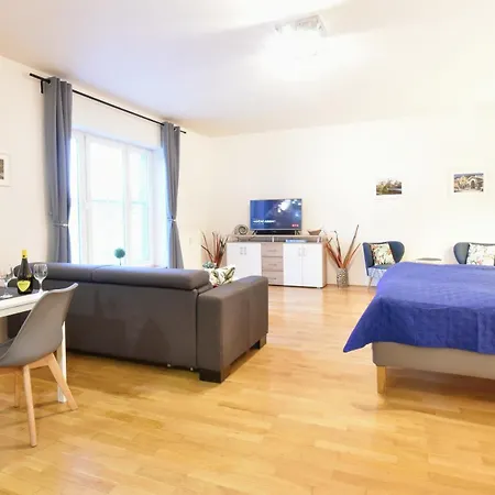 Karlsbad Apartment Exterior photo